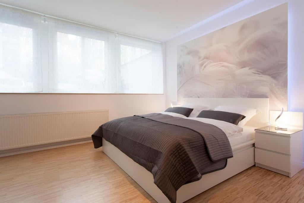 Exclusive 2-Room Souterrain Apartment Norimberga Esterno foto